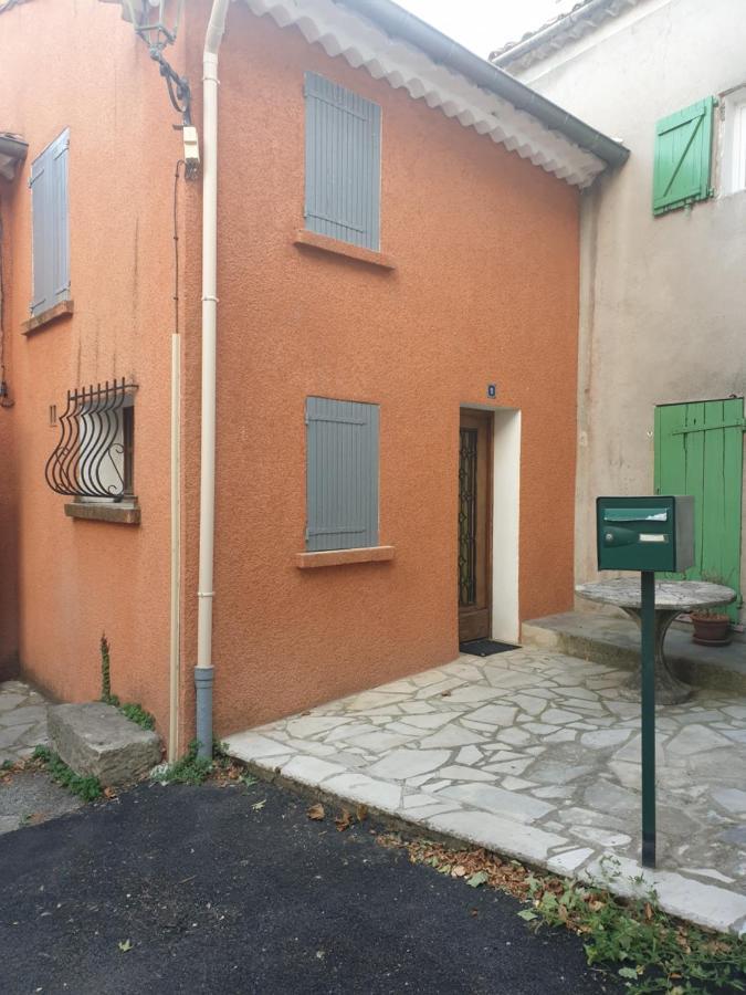 Maison De Village De 98 M2 Typiquement Provencale Pierrevert Dış mekan fotoğraf